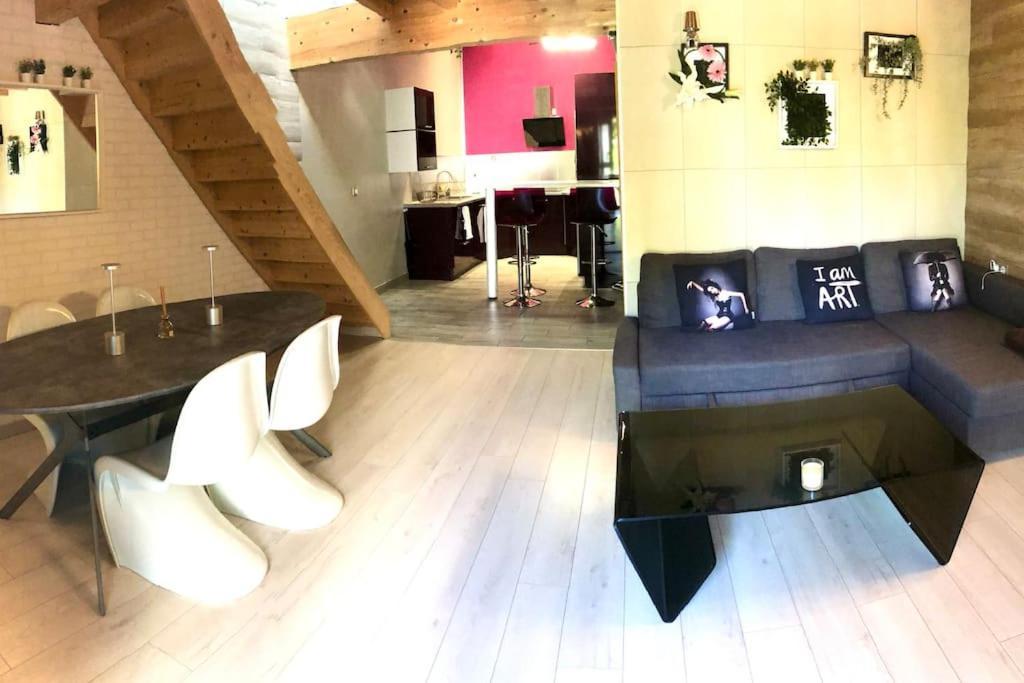 Duplex Atypique 20' De Toulouse Apartment Leguevin Екстериор снимка